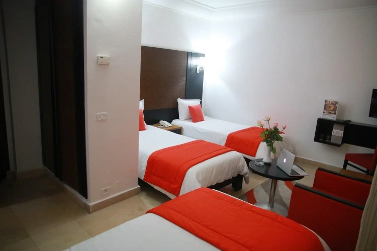 Standard Triple room