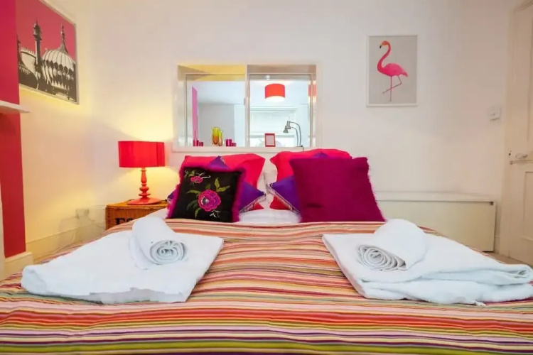 Host Stay Montpelier Colours