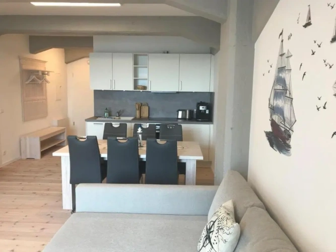 2 Bedrooms Apartment