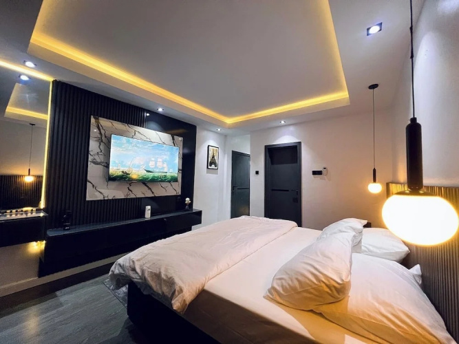 Shortlets Apartment by Tomi