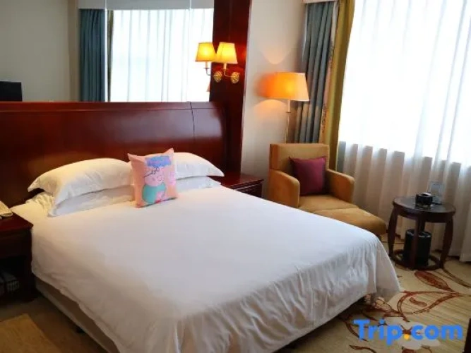 Deluxe Family Suite