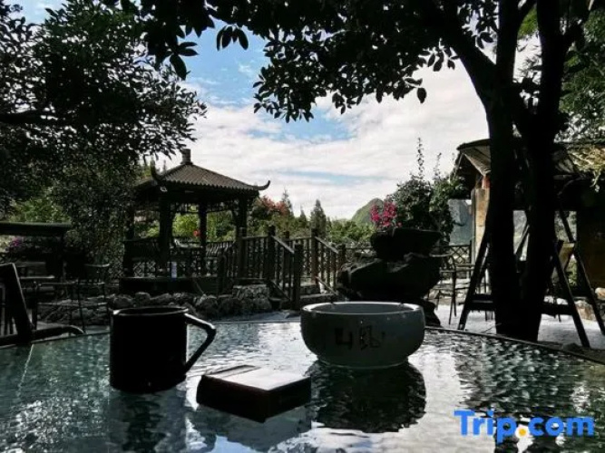 Xingyi Mountain Breeze Inn