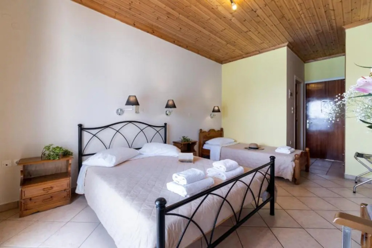 Apostolos Apartment 4