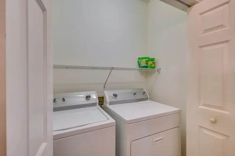 Magnolia Pointe Two-bedroom Apartment 305-4882