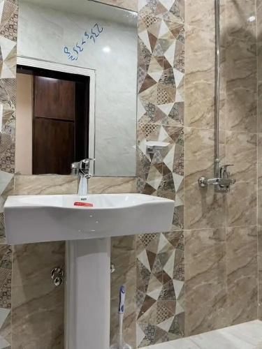 Hotel H6