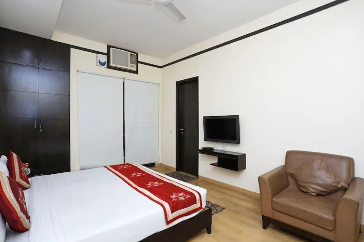 OYO 6558 SD Royal Inn