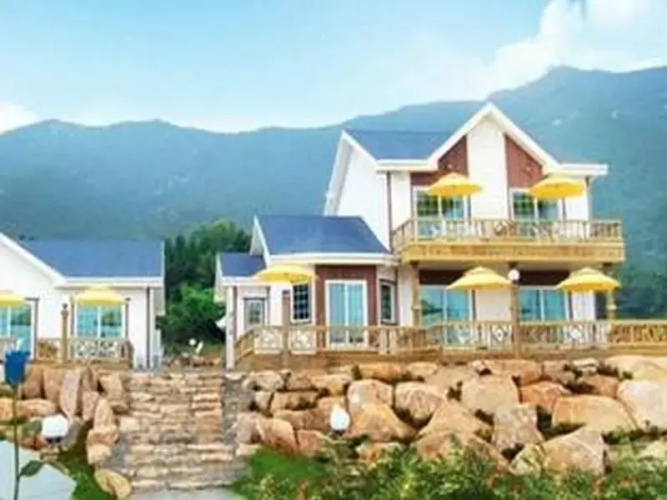 Ajoa Pension