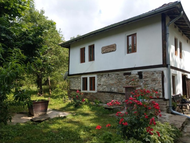 5 Bedrooms Cottage