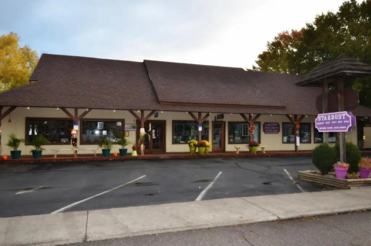 RiverGate Mountain Lodge & Wedding Chapel