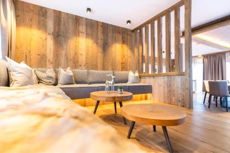 Deluxe Quintuple Apartment