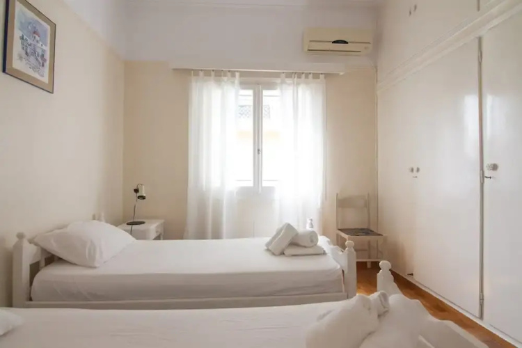Cozy Apartment Next to Alimos Beach