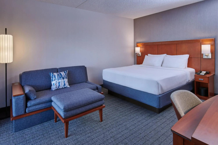 Courtyard by Marriott Detroit Metropolitan Airport Romulus