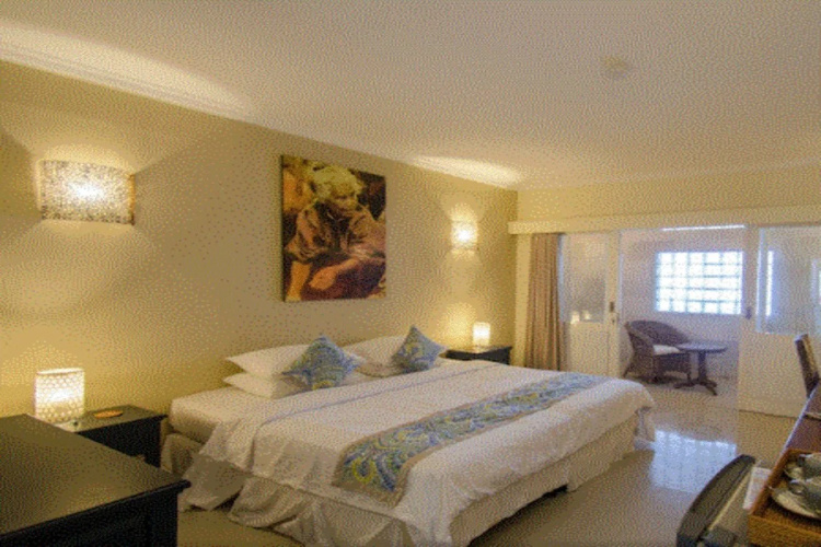 Scallywags Resort
