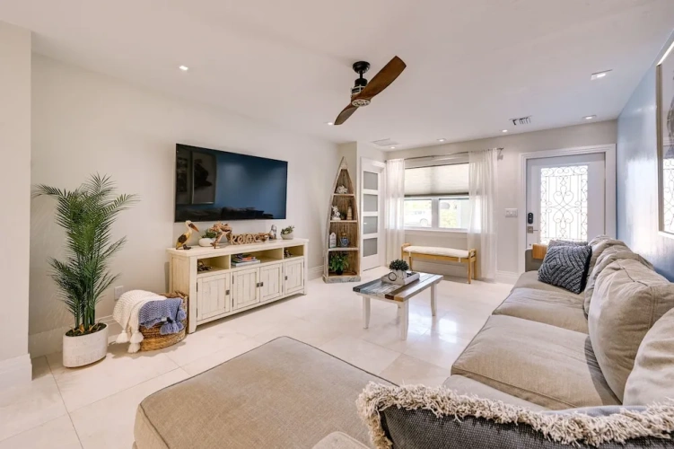 4 Bedrooms Cottage
