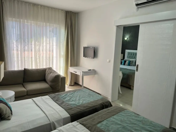 2 Bedrooms Standard Family room