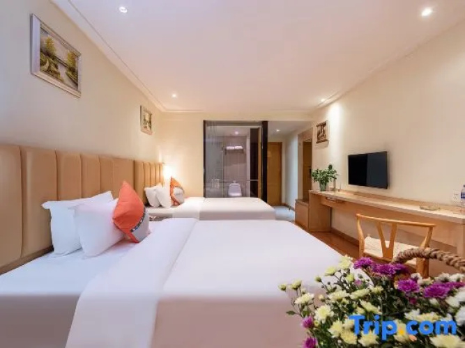 Red Lantern Traders Hotel