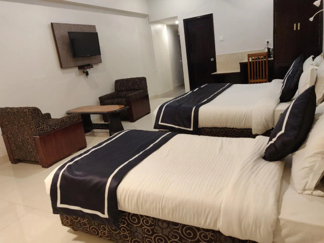 Chandra Inn