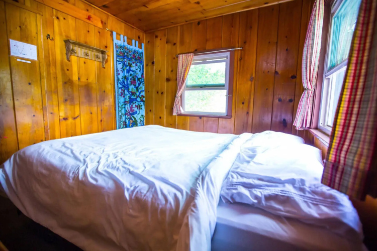 ITH Big Bear Lake Mountain Hostel & Lodge