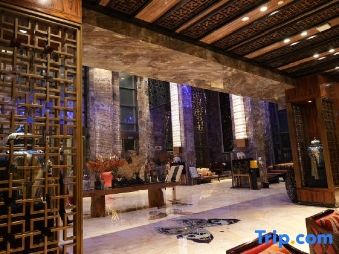 Lingao Hot Spring International Hotel