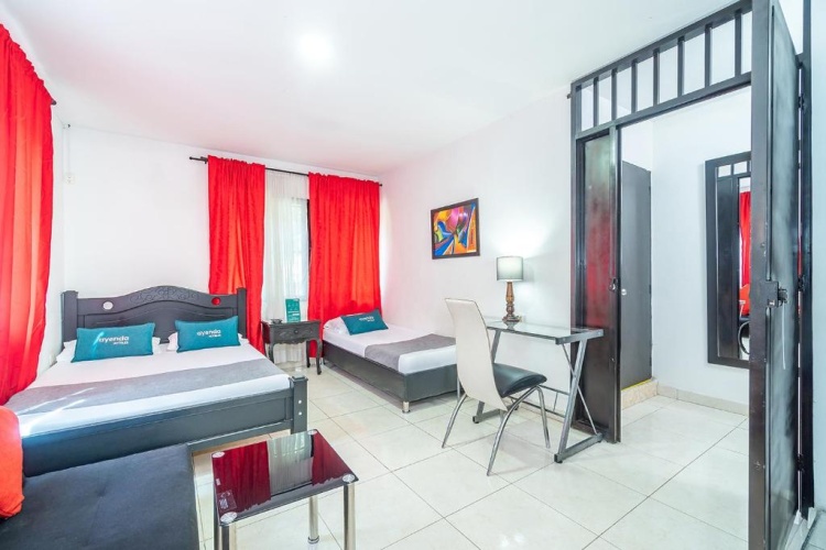 Standard Triple room