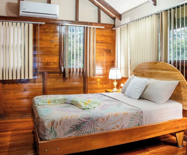 2 Bedrooms Family Apartment with sea view