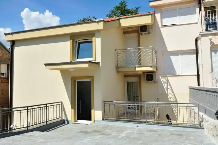 Deluxe Apartment with balcony
