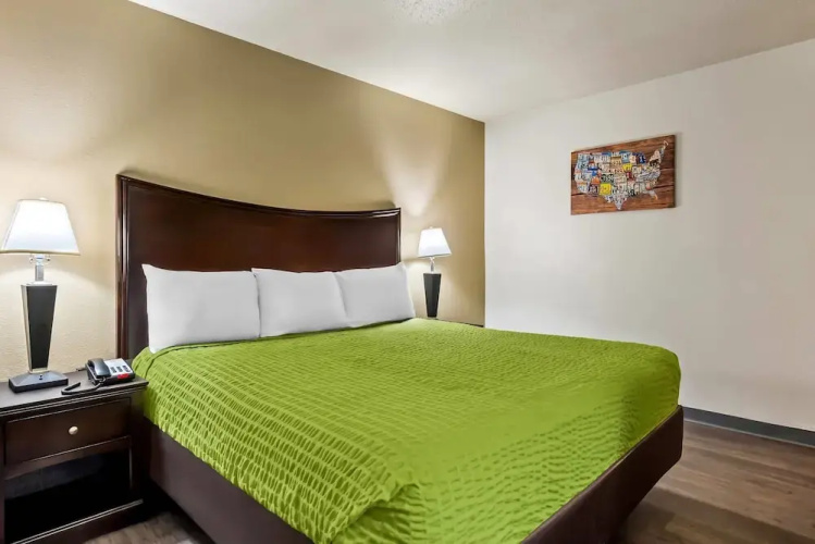 Crystal Inn Hotel - Suites