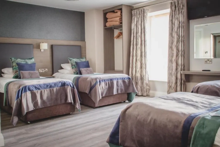 Deluxe Family Suite