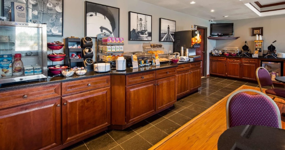 Best Western Dartmouth-New Bedford photo 12