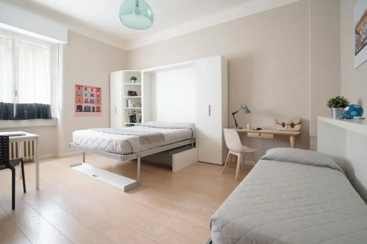 Deluxe Triple room with balcony and with city view
