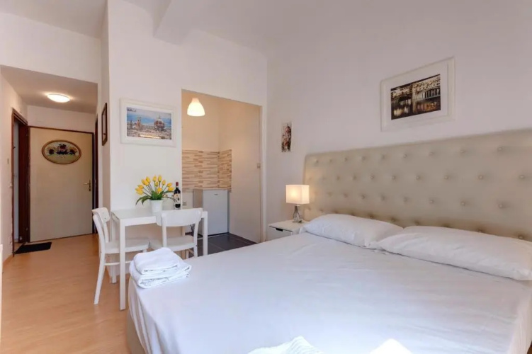 Silvio studio apartment for 2 people, Florence