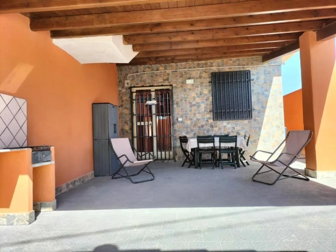 2 Bedrooms Cottage