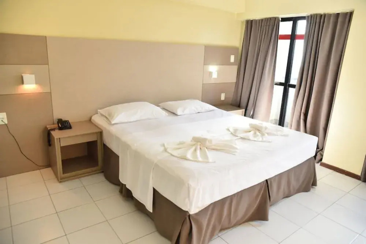 Manos Royal Hotel