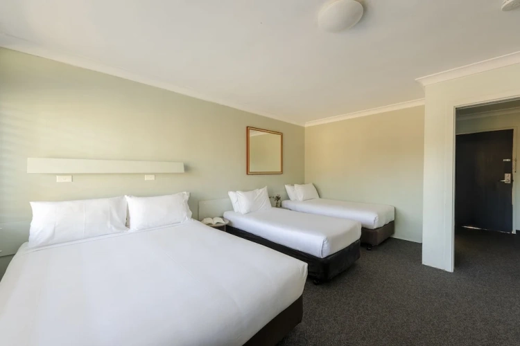 Standard Quadruple room