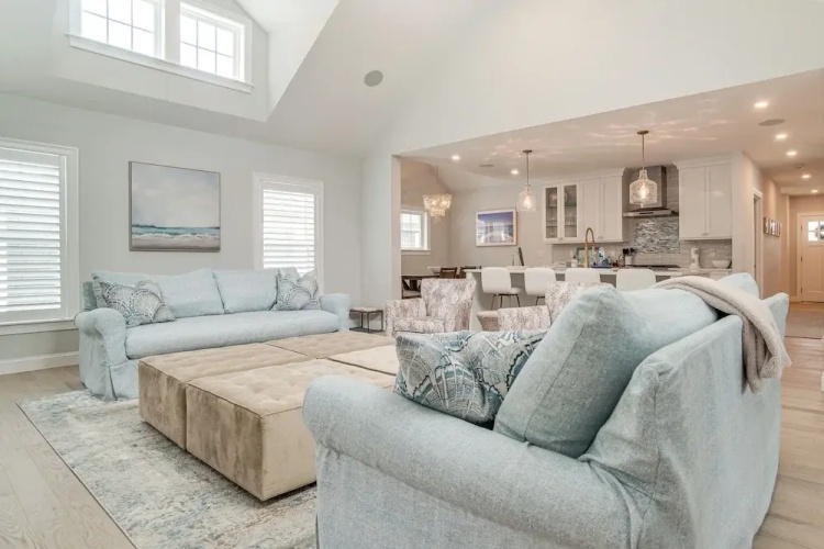 2 Mi to Public Beach! Cape Cod Gem w/ Fire Pit
