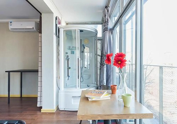 Line 7 Apartment