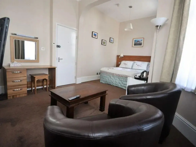 Gateway Hotel