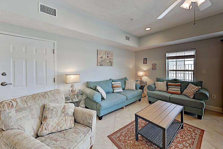 301ambvi 4 Bedroom Condo