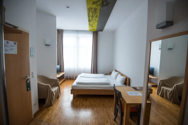 Hotel Robert Mayer