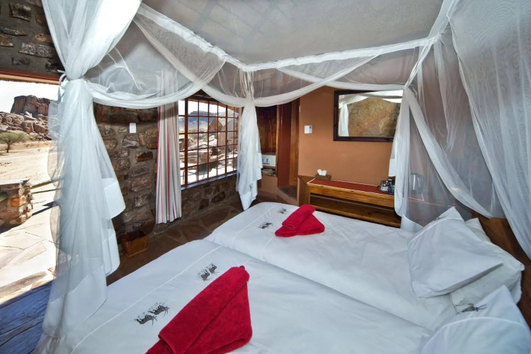 Canyon Lodge