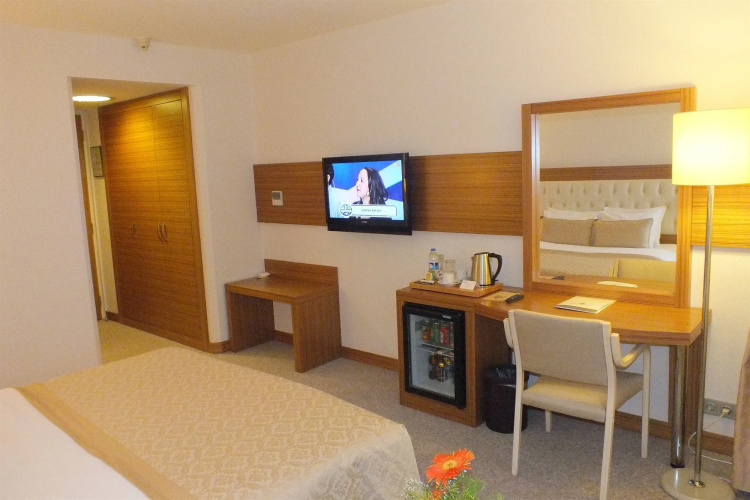 Park Royal Hotel