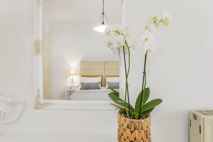 Maela Luxury Suite