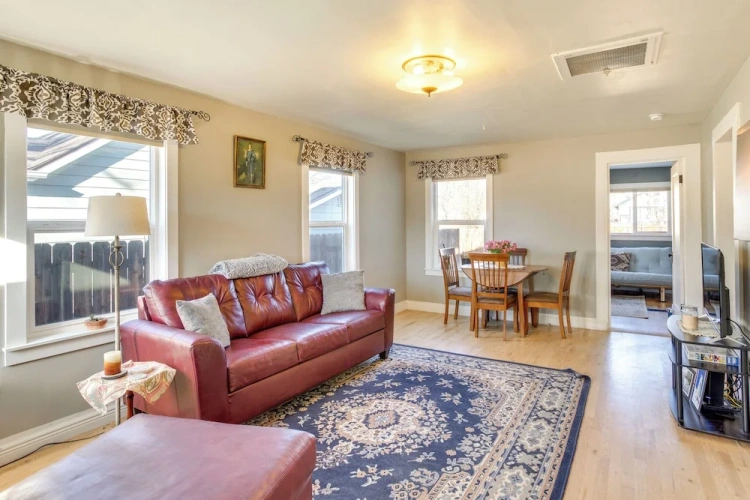 2 Bedrooms Cottage