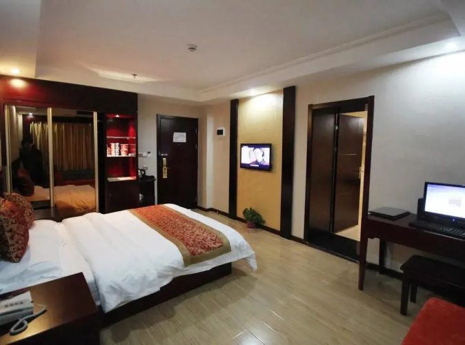 Binjiang Holiday Hotel