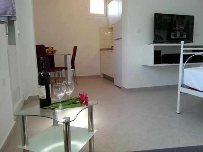 Studio Apartment Luce