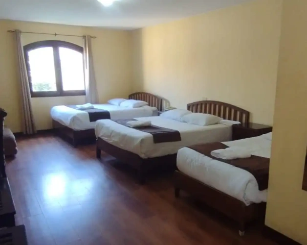 Standard Triple room
