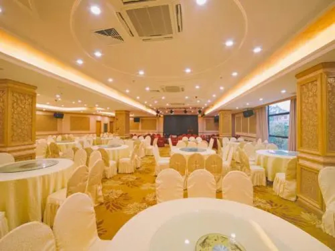 Vienna 3 Best Hotel Luoding Chuangyue Building