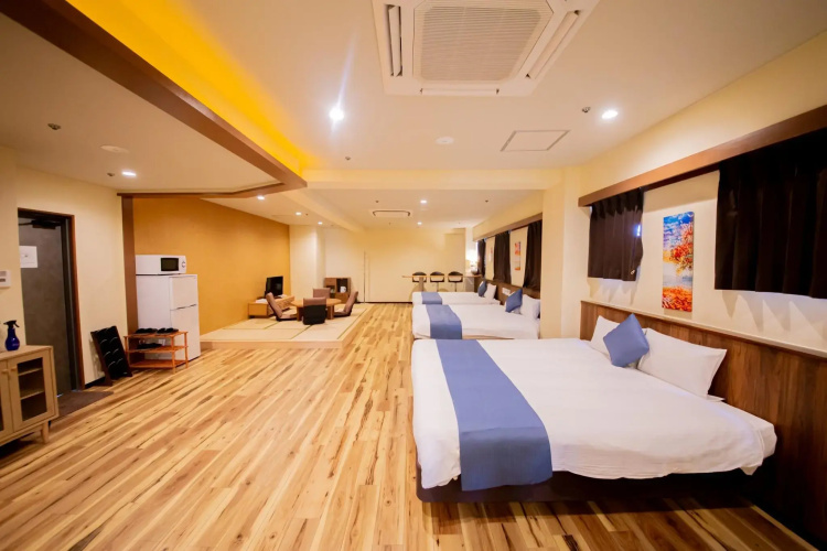 Rycom Crystal Hotel