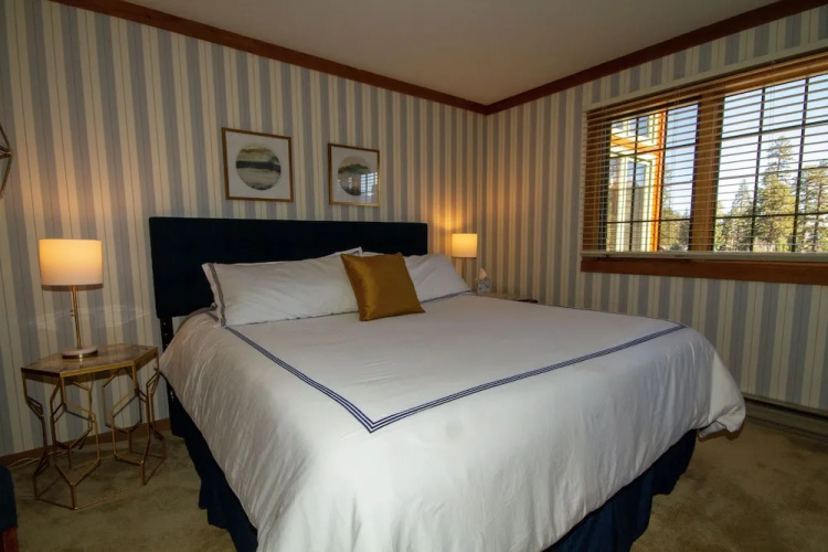 Mountainback #116, Loft,corner 2 Bedroom Condo