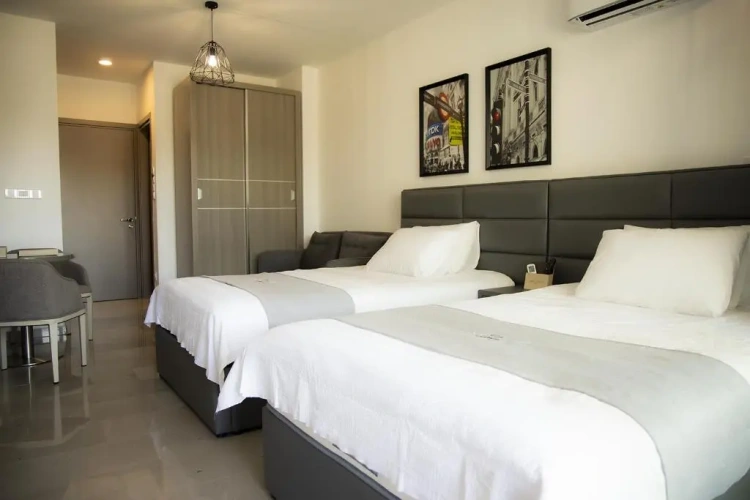 Standard Twin room with balcony